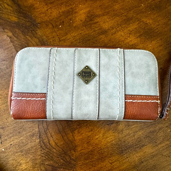 BOC Brown and Tan Zip Around Wristlet Wallet - Picture 1 of 5